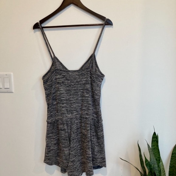 Aritzia Wilfred Romper - Picture 2 of 2